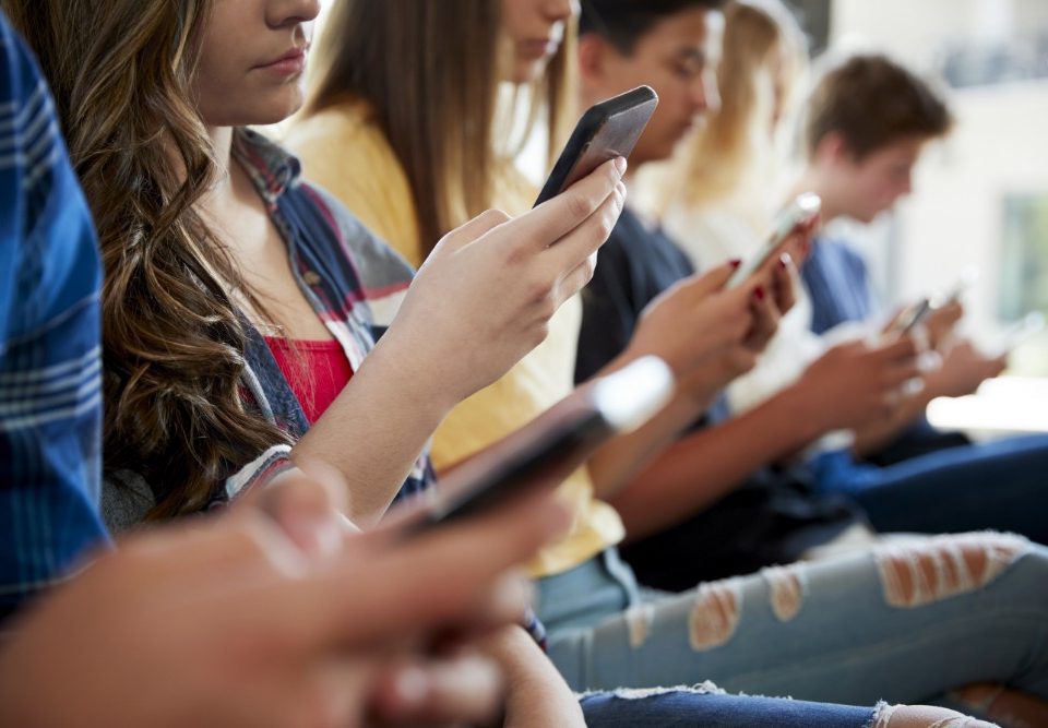How Increased Technology Use Decreases Mental Health in Teens
