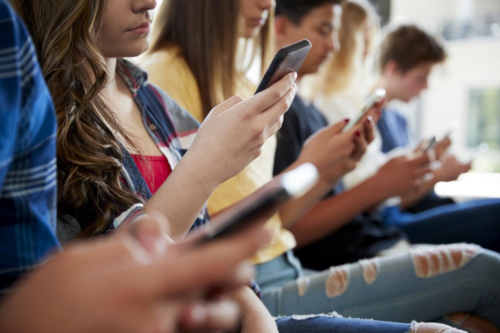 How Increased Technology Use Decreases Mental Health in Teens